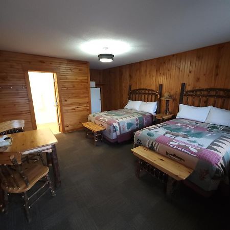 Outdoorsman Motel Wawa Buitenkant foto