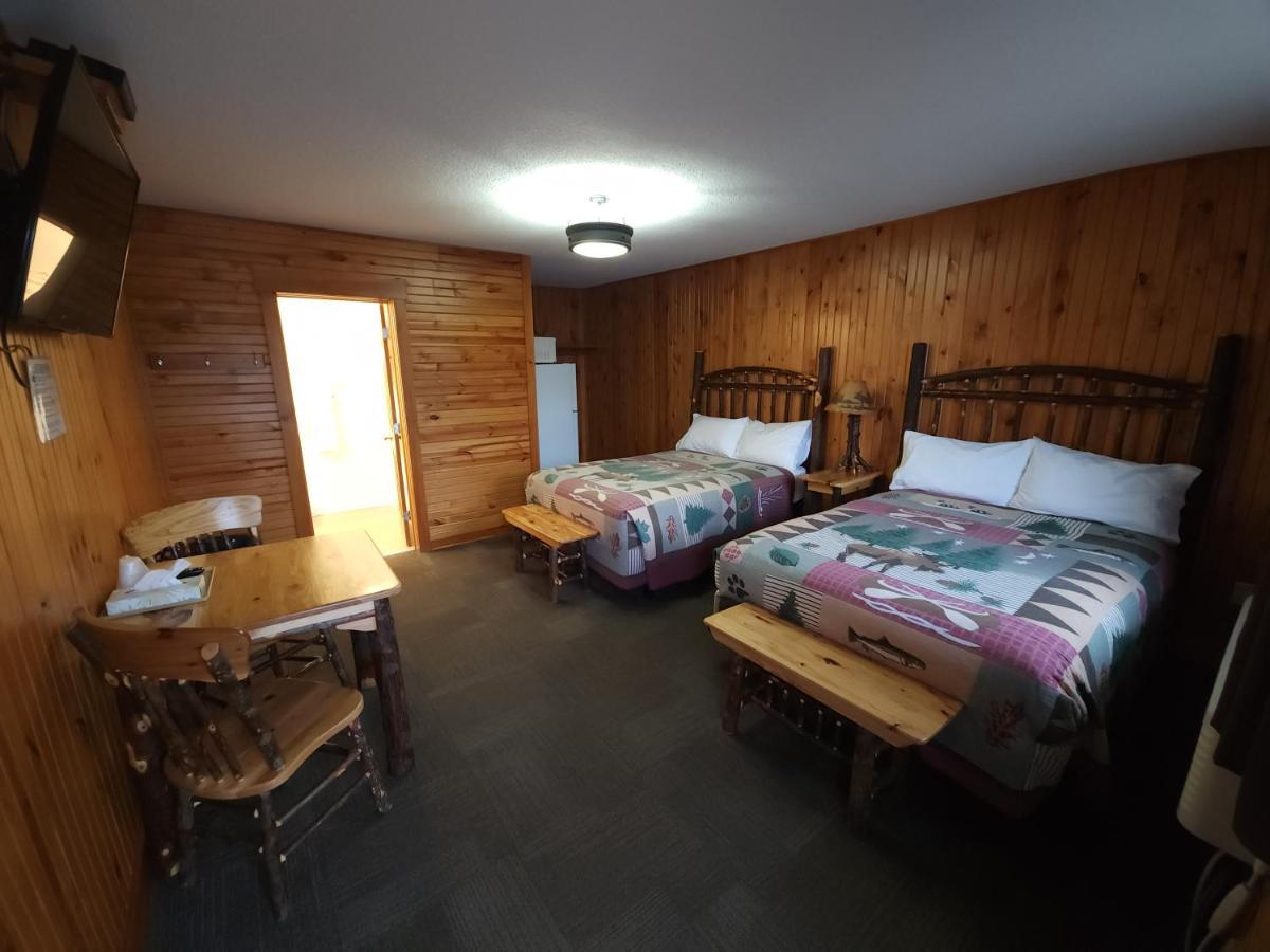 Outdoorsman Motel Wawa Buitenkant foto
