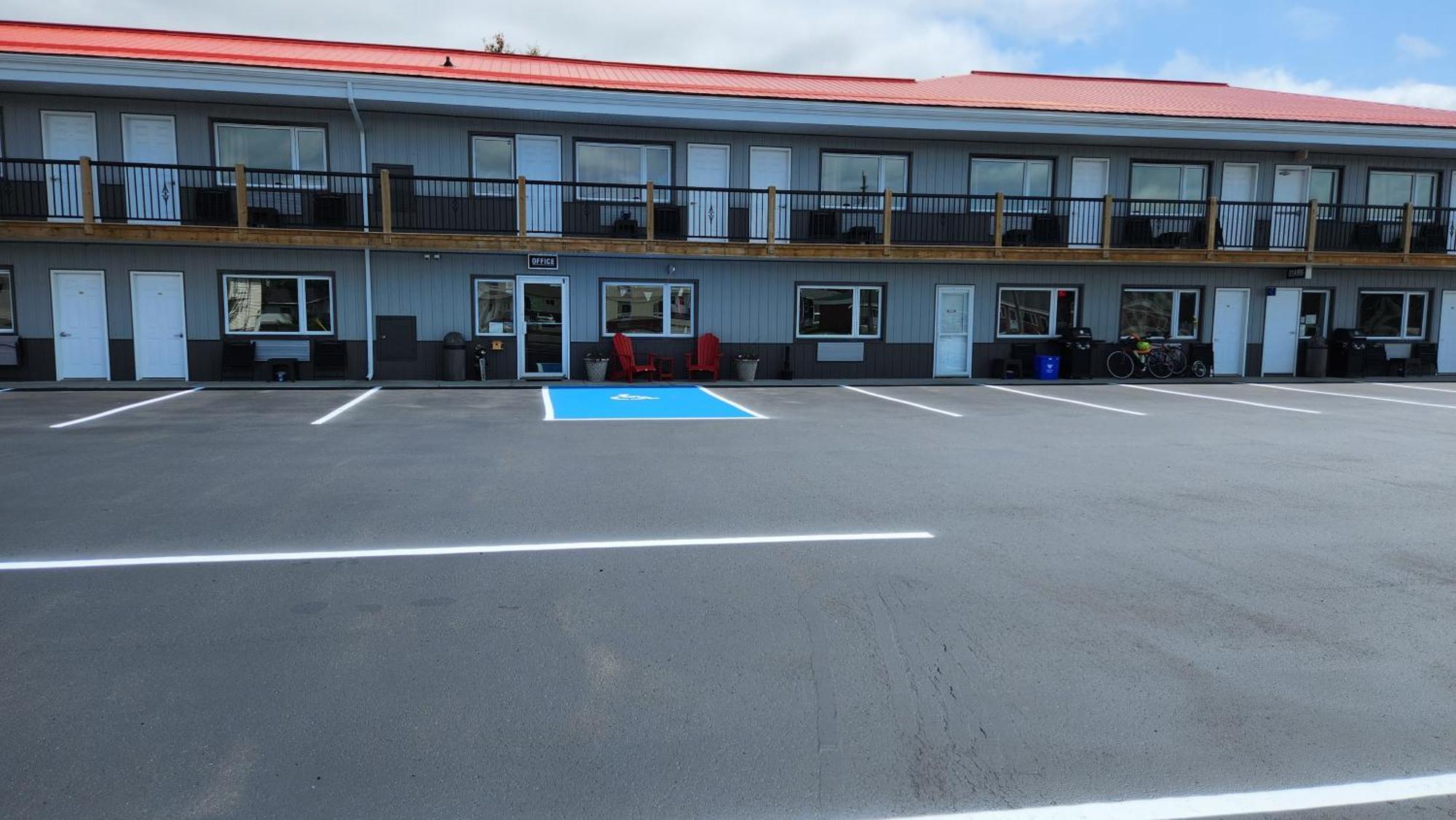 Outdoorsman Motel Wawa Buitenkant foto